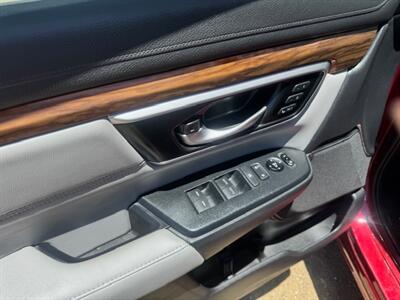 2022 Honda CR-V Hybrid Touring  hybrid AWD 1 owner low miles - Photo 15 - Prescott, AZ 86301