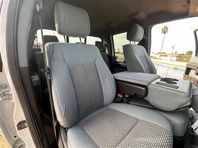 2015 Ford F-250 XLT  Crew Cab 4x4 - Photo 13 - Mesa, AZ 85201