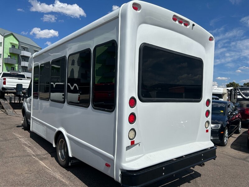 2019 Ford Transit 350 HD Bus - Photo 4 - Mesa, AZ 85201