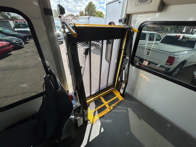 2019 Ford Transit 350 HD Bus - Photo 16 - Mesa, AZ 85201
