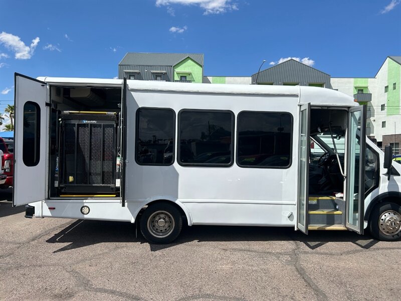 2019 Ford Transit 350 HD Bus - Photo 8 - Mesa, AZ 85201