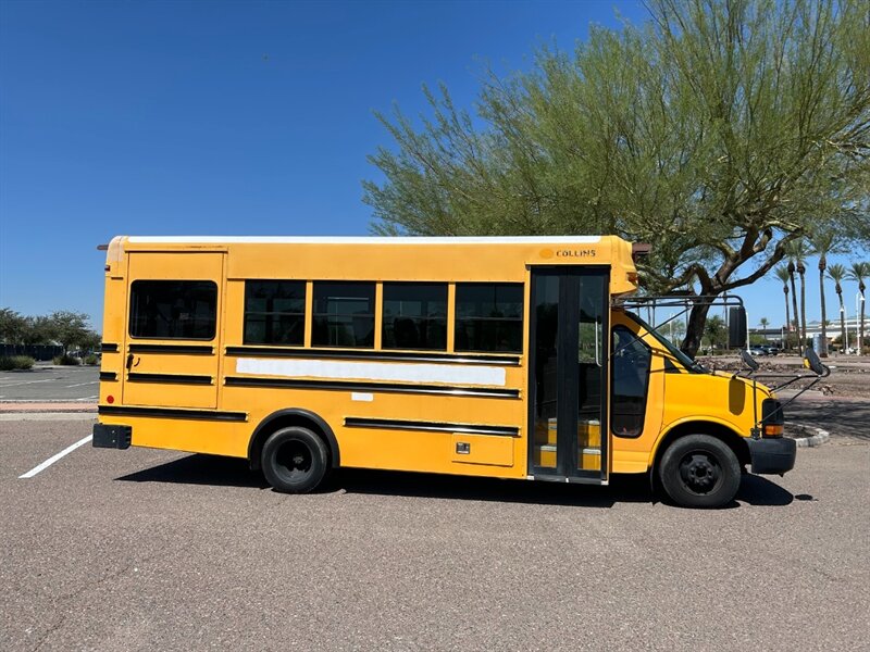 2008 CHEVROLET Express 3500 BUS - Photo 2 - Mesa, AZ 85201