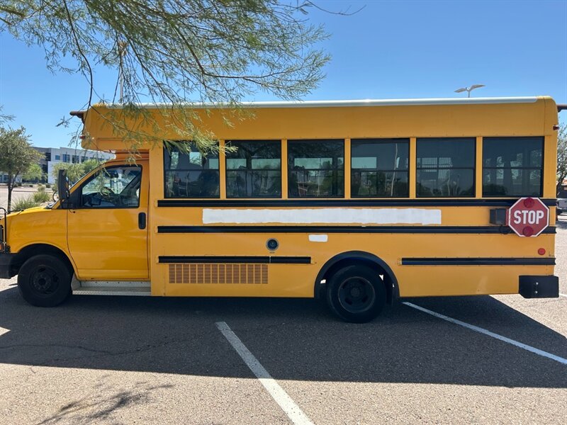 2008 CHEVROLET Express 3500 BUS - Photo 6 - Mesa, AZ 85201