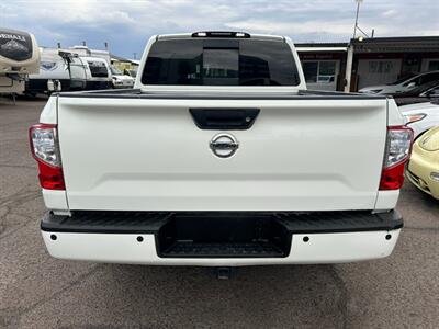 2017 Nissan Titan SV  Crew Cab - Photo 19 - Mesa, AZ 85201
