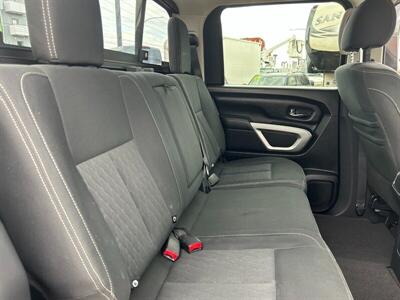 2017 Nissan Titan SV  Crew Cab - Photo 11 - Mesa, AZ 85201