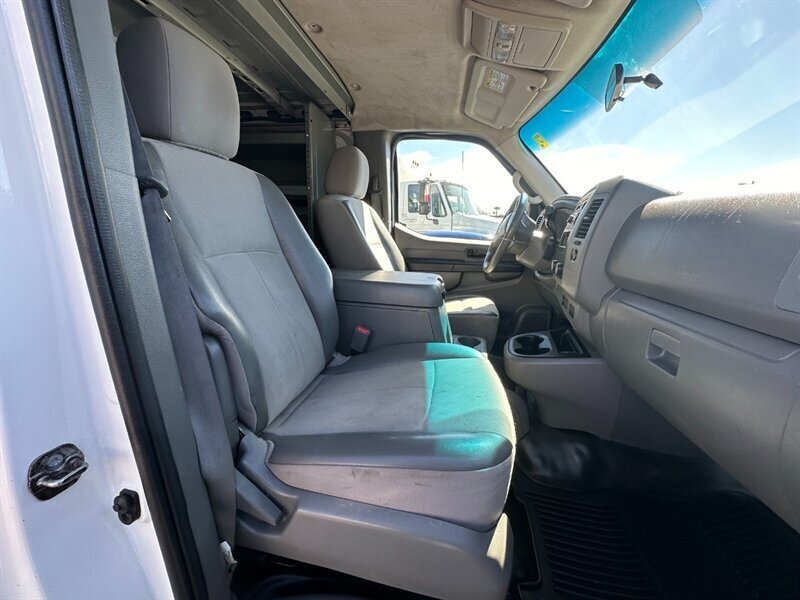 2013 Nissan NV Cargo S photo 7