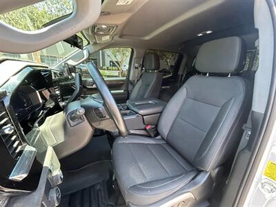2024 Chevrolet Silverado 1500 LT Crew Cab - Photo 11 - Mesa, AZ 85201