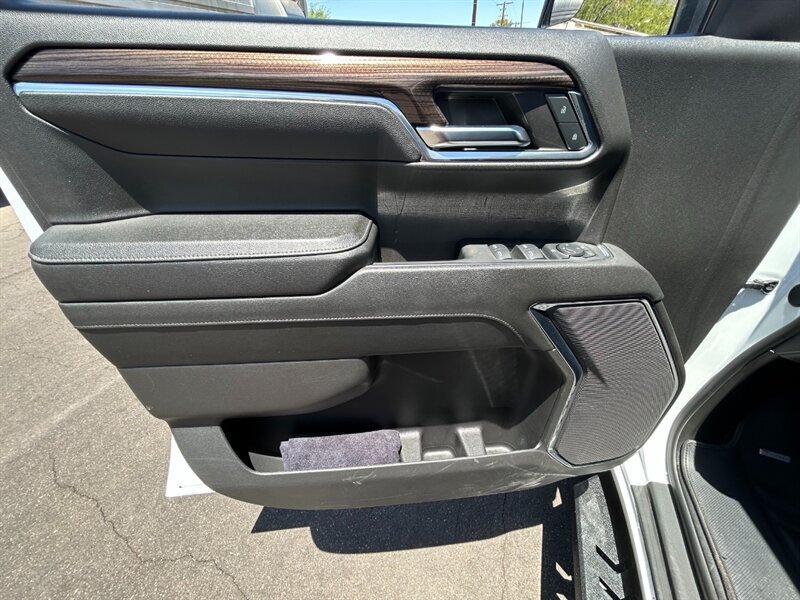 2024 Chevrolet Silverado 1500 LT Crew Cab - Photo 13 - Mesa, AZ 85201