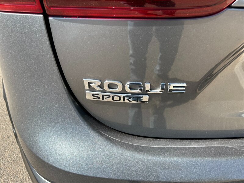 2019 Nissan Rogue Sport SV - Photo 9 - Mesa, AZ 85201