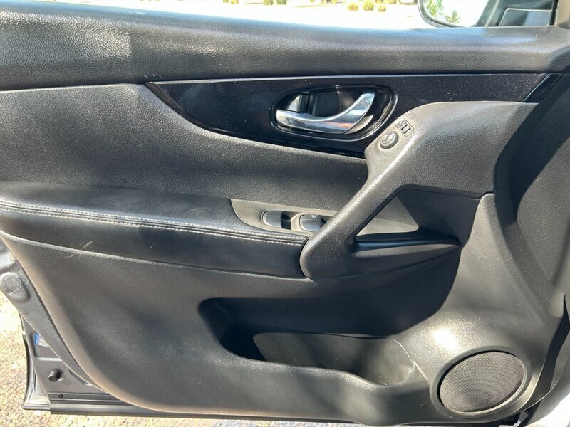 2019 Nissan Rogue Sport SV - Photo 17 - Mesa, AZ 85201