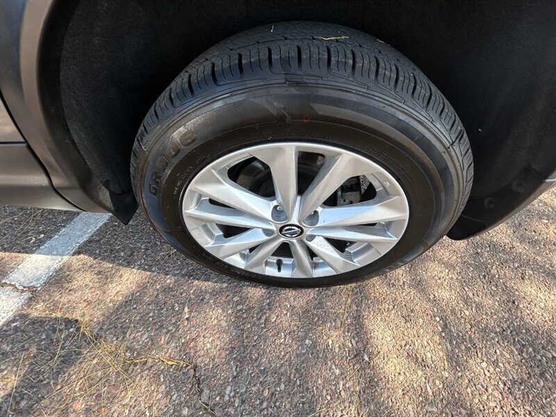 2019 Nissan Rogue Sport SV - Photo 26 - Mesa, AZ 85201