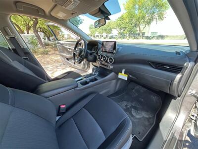 2025 Nissan Sentra SV  Sedan - Photo 17 - Mesa, AZ 85201