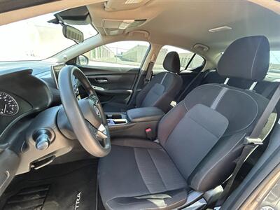 2025 Nissan Sentra SV  Sedan - Photo 14 - Mesa, AZ 85201