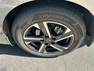 2025 Nissan Sentra SV  Sedan - Photo 19 - Mesa, AZ 85201