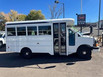 2004 Chevrolet Express Cutaway 3500  PASSENGER BUS - LOW MILES - Photo 4 - Prescott, AZ 86301