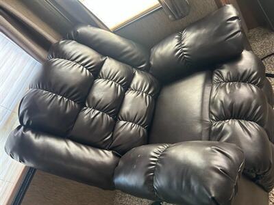 2015 Dutchman 307RLS Denali   - Photo 11 - Mesa, AZ 85201