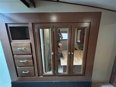 2015 Dutchman 307RLS Denali   - Photo 17 - Mesa, AZ 85201