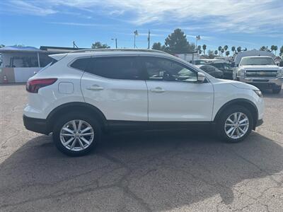 2017 Nissan Rogue Sport SV   - Photo 22 - Mesa, AZ 85201