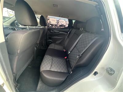 2017 Nissan Rogue Sport SV   - Photo 29 - Mesa, AZ 85201