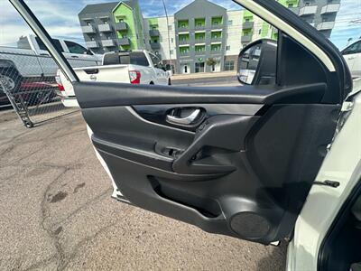 2017 Nissan Rogue Sport SV   - Photo 26 - Mesa, AZ 85201