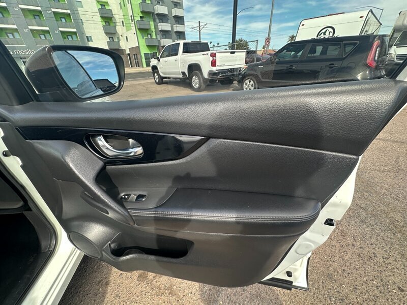 2017 Nissan Rogue Sport SV - Photo 14 - Prescott, AZ 86301
