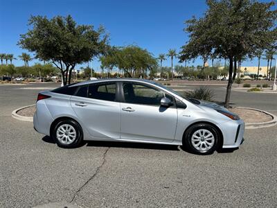 2022 Toyota Prius LE  Hybrid - Photo 18 - Mesa, AZ 85201