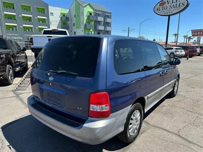 2004 Kia Sedona LX   - Photo 4 - Mesa, AZ 85201