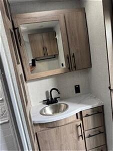 2024 Grand Design Imagine 2970RL - Photo 24 - Prescott, AZ 86301