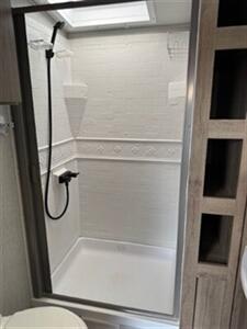 2024 Grand Design RV Imagine 2970RL   - Photo 22 - Prescott, AZ 86301