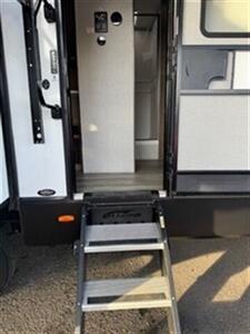 2024 Grand Design Imagine 2970RL   - Photo 11 - Prescott, AZ 86301