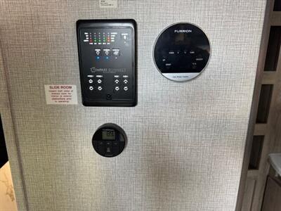 2024 Grand Design Imagine 2970RL - Photo 32 - Prescott, AZ 86301