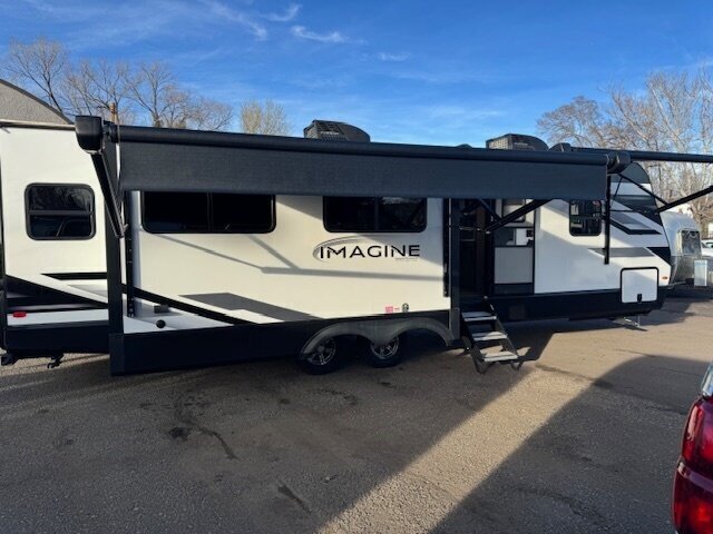 2024 Grand Design Imagine 2970RL - Photo 3 - Prescott, AZ 86301