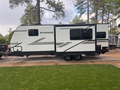2022 Winnebago 2529RG Minnie  2 AC UNITS - Photo 2 - Prescott, AZ 86301