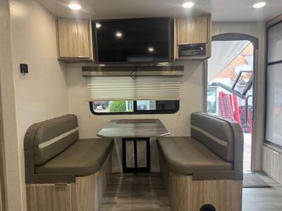 2022 Winnebago 2529RG Minnie  2 AC UNITS - Photo 16 - Prescott, AZ 86301
