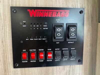 2022 Winnebago 2529RG Minnie  2 AC UNITS - Photo 22 - Prescott, AZ 86301