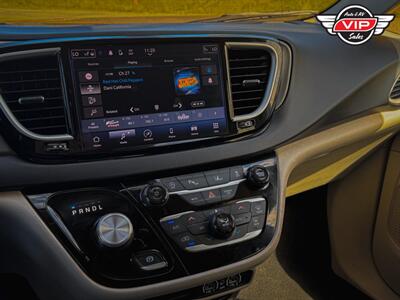 2024 Chrysler Pacifica Touring L   - Photo 12 - Prescott, AZ 86301