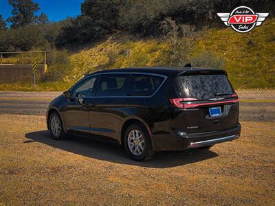 2024 Chrysler Pacifica Touring L   - Photo 7 - Prescott, AZ 86301