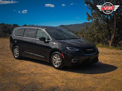 2024 Chrysler Pacifica Touring L   - Photo 3 - Prescott, AZ 86301