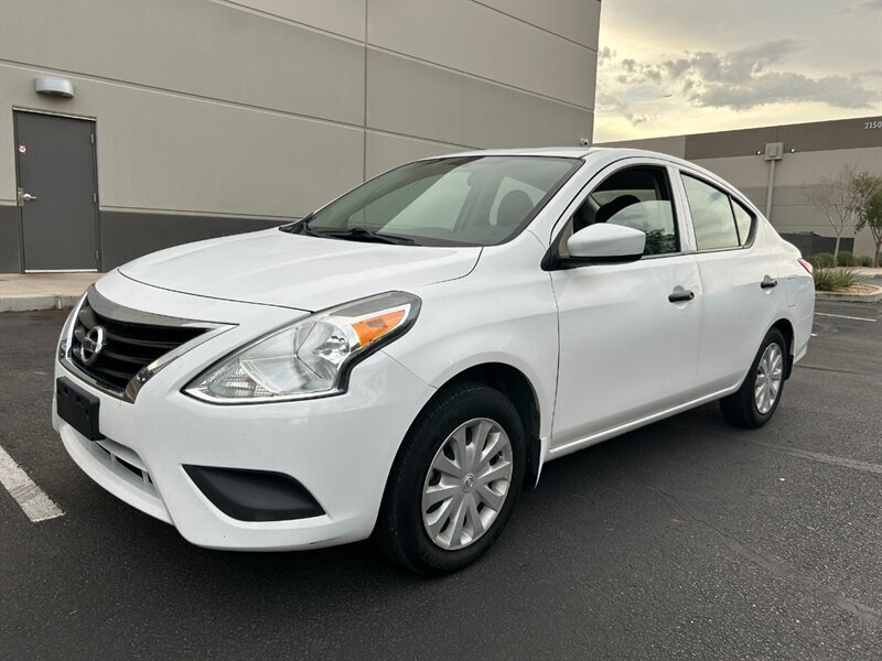 2016 Nissan Versa 1.6 S  