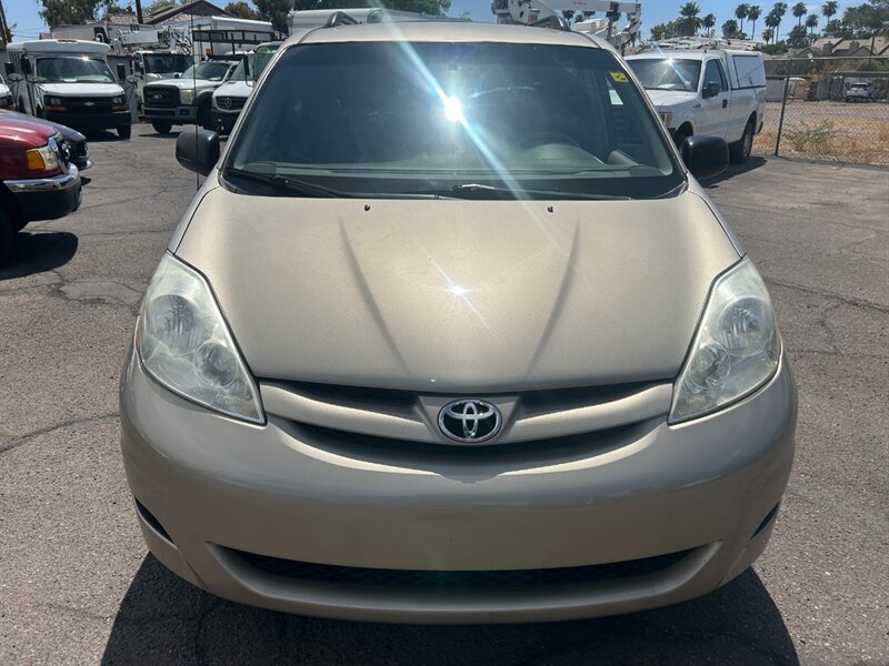 2006 Toyota Sienna LE 7 Passenger - Photo 1 - Mesa, AZ 85201