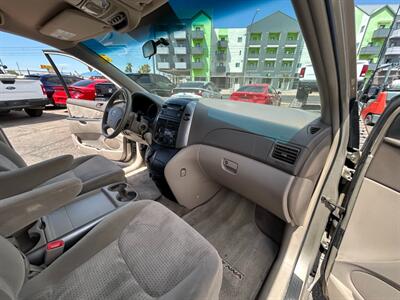 2006 Toyota Sienna LE 7 Passenger   - Photo 13 - Mesa, AZ 85201