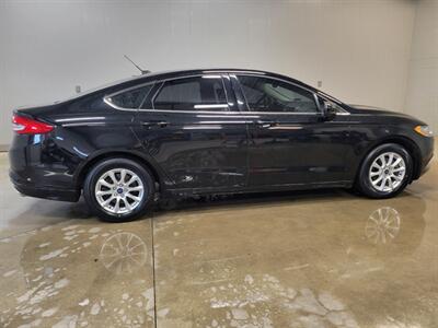 2018 Ford Fusion S   - Photo 8 - Ephrata, PA 17522