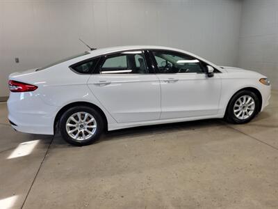 2018 Ford Fusion S   - Photo 8 - Ephrata, PA 17522