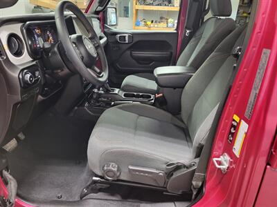 2024 Jeep Wrangler Sport S   - Photo 39 - Ephrata, PA 17522