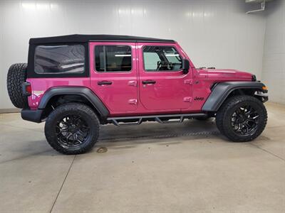 2024 Jeep Wrangler Sport S   - Photo 11 - Ephrata, PA 17522