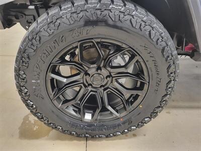 2024 Jeep Wrangler Sport S   - Photo 21 - Ephrata, PA 17522