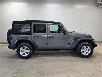 2022 Jeep Wrangler Unlimited Sport S   - Photo 9 - Ephrata, PA 17522