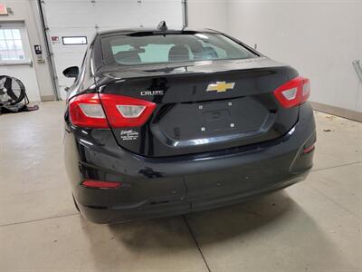 2016 Chevrolet Cruze LS Auto   - Photo 5 - Ephrata, PA 17522