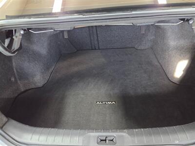 2021 Nissan Altima 2.5 SV - Photo 15 - Ephrata, PA 17522