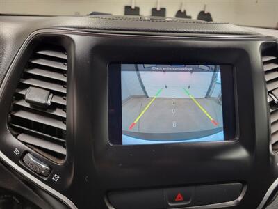 2019 Jeep Cherokee Latitude   - Photo 16 - Ephrata, PA 17522
